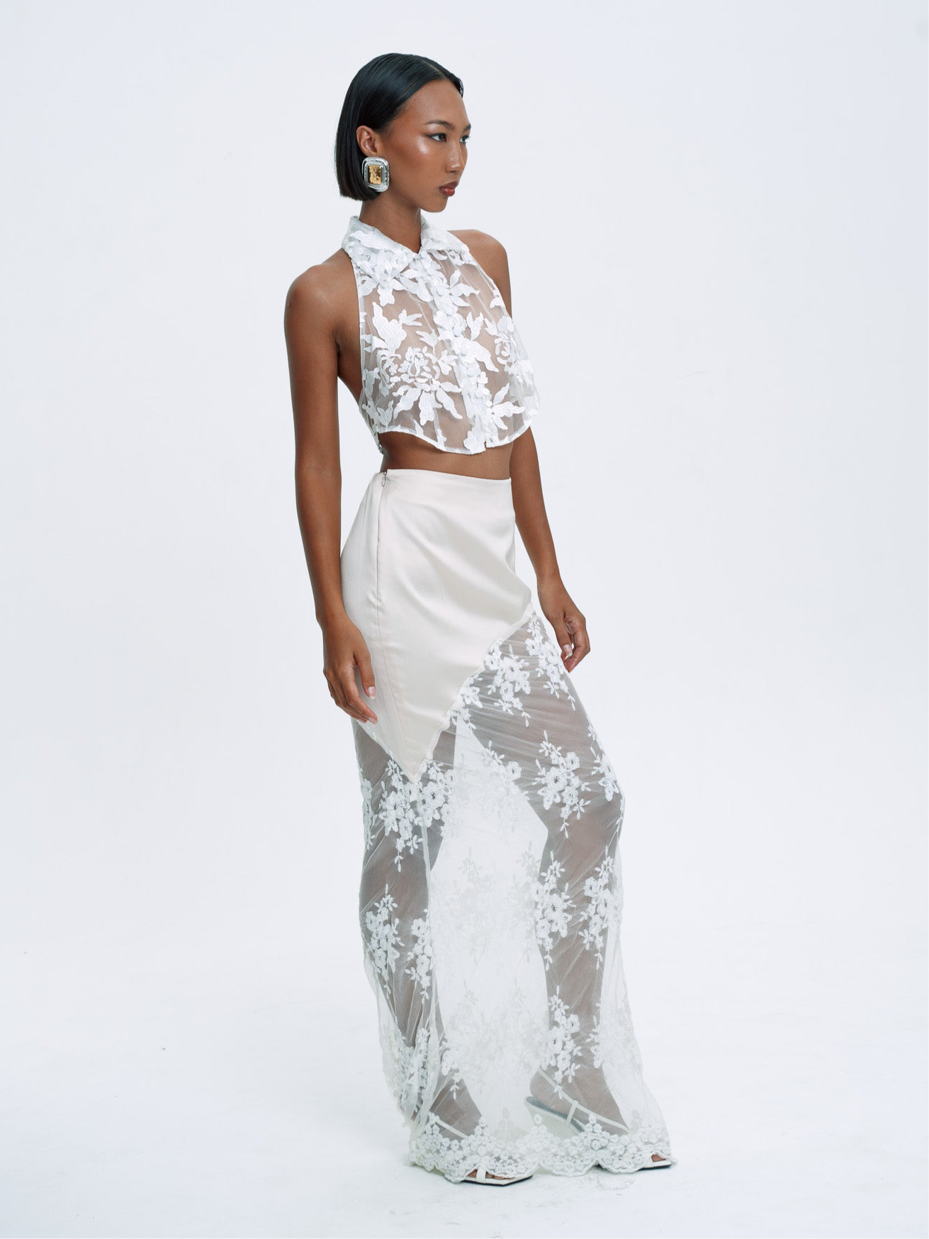 LACE TREATMENT TOP