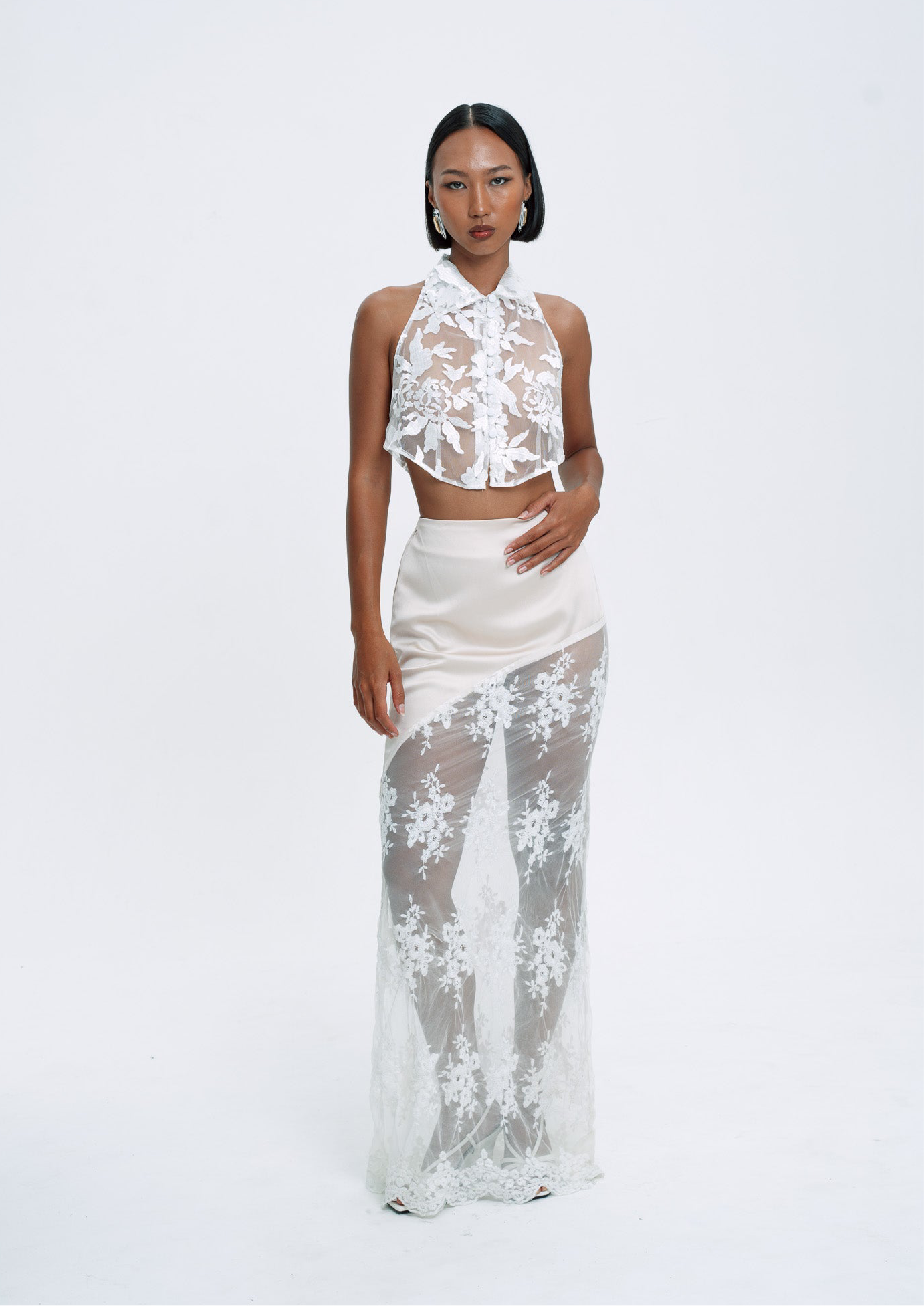 LACE TREATMENT TOP